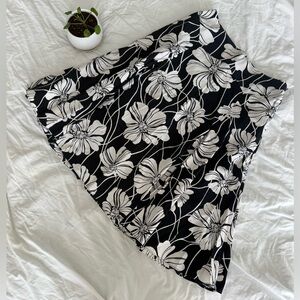 Jones New York Black and White Floral A-Line Skirt, size 10